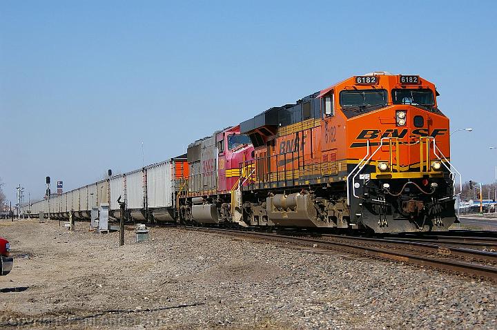 BNSF 6182 - ES44AC.jpg